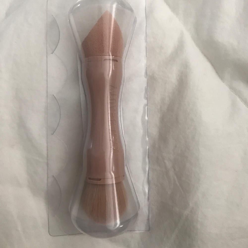 KKW concealer brush